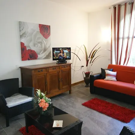 Cortile Medievale Apartman *